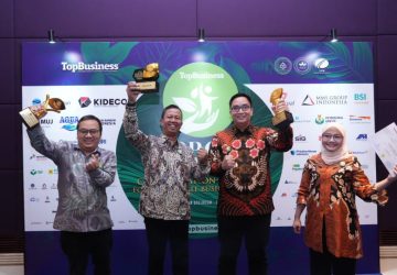 Jalankan CSR Inovatif, PTBA Borong Tiga Penghargaan TOP CSR Awards