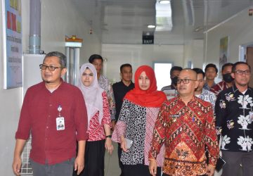 Pj Bupati Kampar dan Pj. Ketua TP-PKK Kampar Tinjau Pelayanan RSUD Bangkinang