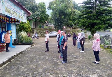 PLT Dinas Kominfo Kabupaten Tanggamus, Pimpin Jumat Bersih