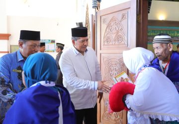 JCH Siak Kloter 32 Resmi Dilepas Bupati Alfedri