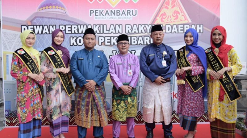 Hadiri Paripurna Istimewa, Bupati Bengkalis Sampaikan Ucapan Selamat Hari Jadi Kota Pekanbaru Ke-239