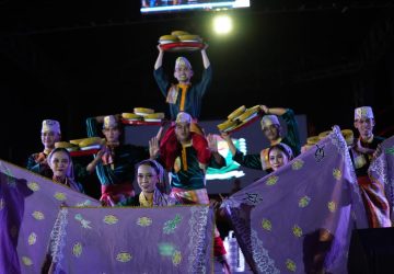 Tim Kesenian Muara Enim Tampil pada Ajang Festival Sriwijaya 2023 di Plaza Benteng Kuto Besak Palembang
