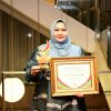 Bupati Bengkalis Kasmarni Terima Anugerah Inovasi Pelayanan Terbaik