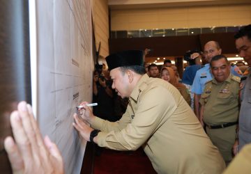 Wabup Siak Husni Merza Menghadiri Rembuk Stunting