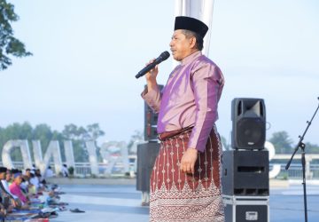 Bupati Siak Alfedri Melaksanakan Sholat Idul Adha 1444H di Depan Istana Siak