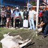 Pj Bupati Kampar Firdaus dan Keluarga Laksanakan Qurban di Masjid Ar-Rahman Pandopo
