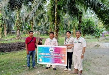 Bentuk Kepedulian, PKS PT NHR Serahkan Bantuan Hewan Qurban Untuk Masyarakat