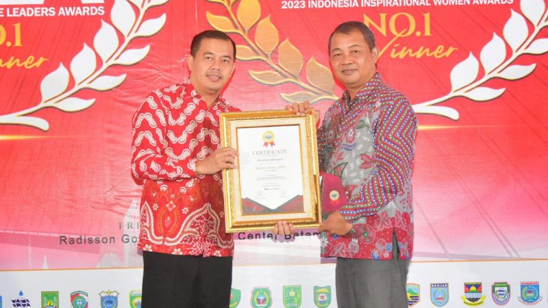 Bupati Bengkalis Terima Penghargaan Dari IIWA 2023