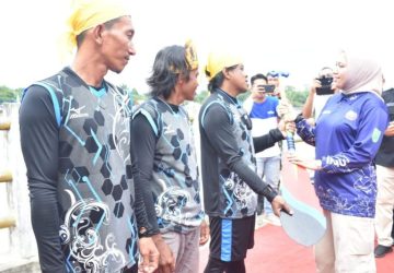 Bupati Indragiri Hulu Rezita Meylani Yopi SE Membuka Event Parawisata Festival Pacu Sampan Tradisional
