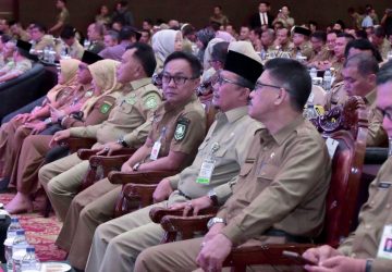 Bupati Bengkalis Hadiri Rakor Bersama Gubernur dan Camat