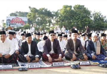 Wako Ahmadi – Wawako Antos Shalat Idul Adha Bersama Masyarakat
