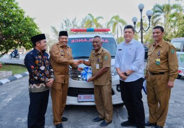 Dua Kampung di Siak Terima Bantuan Ambulans Dari Pemkab