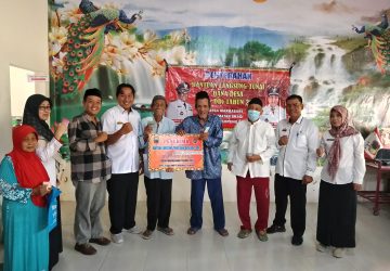 Pemdes Margasari Salurkan BLT-DD Triwulan III TA 2023, Kades Ade Chandra Putra : Gunakan Untuk Kebutuhan Pokok