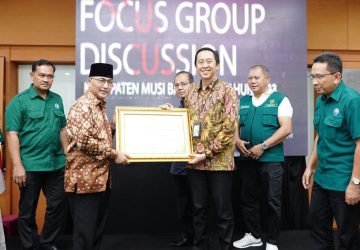 Pj Bupati Apriyadi Mahmud Terima Penghargaan Dari BPJS ketenagakerjaan dan Kesehatan