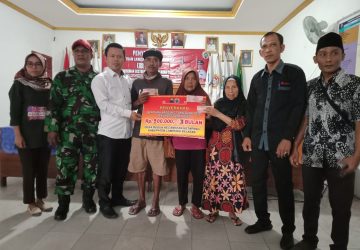 Jelang HUT RI Ke-78, Pemdes Ruguk Salurkan BLT-DD T.A 2023 Triwulan III sebesar Rp.900 Ribu Kepada 44 KPM