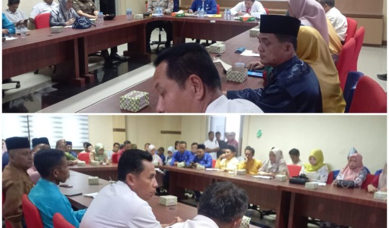 Sekda Indragiri Hulu H. Hendrizal Pimpin Rapat Untuk Persiapan HUT RI ke 78 Tahun 2023 