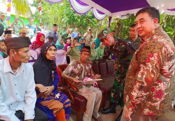 Kodim 0404 Muara Enim Serah Terima Kunci Bedah Rumah Arman di Desa Muara Lawai