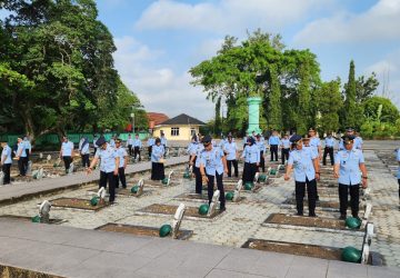 Lapas Muara Enim Sambut HUT Kemenkumham RI Ke-78 Laksanakan Upacara Tabur Bunga dan Ziarah Taman Makan Pahlawan