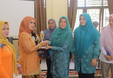 Rasidah Apresiasi Gerakan Seribu Telur Kecamatan Koto Gasib