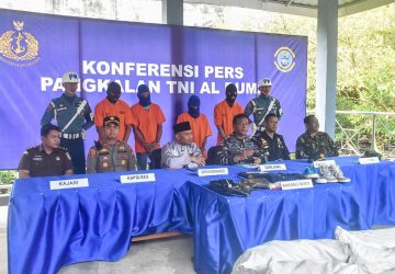 Gelar Konferensi Pers, Lanal Dumai Gagalkan Penyeludupan 150 Karung Barang Bekas di Perairan Siak Kecil