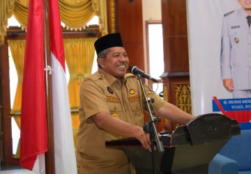 Komitmen Tingkatkan SDM, Bupati Alfedri Lepas 234 Mahasiswa Program BeTUNAS