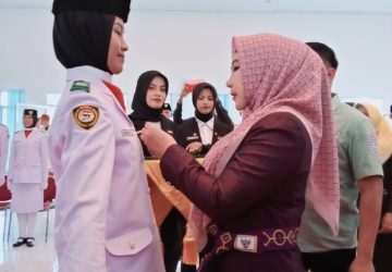 Bupati Dewi Handajani Kukuhkan 30 Orang Duta Pancasila Paskibraka Kabupaten Tanggamus