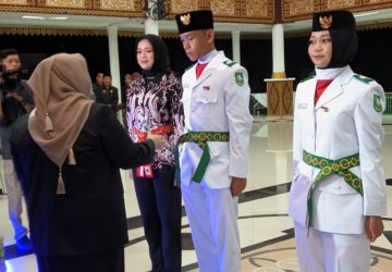 75 Anggota Paskibraka di Kukuhkan Bupati Bengkalis Kasmarni