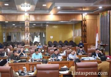 Banggar Bahas RKUA dan RPPAS TA 2024 Bersama TAPD