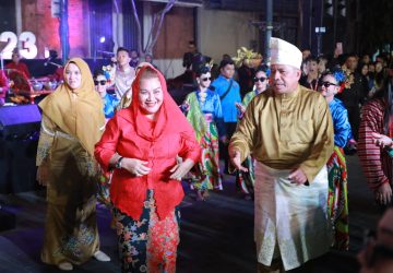 Joget Unik dan Menarik Ketika Peserta Kab. Siak Melintas di Hadapan Bupati JKPI