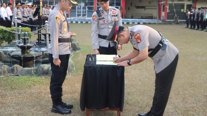 Kapolres Muara Enim Pimpin Gelar Sertijab Kapolsek Semendo
