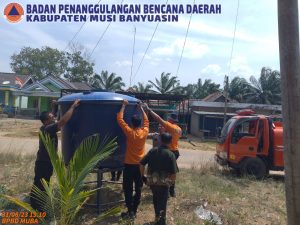 Pj Bupati Apriyadi Siagakan Bantuan Air Bersih Buat Warga