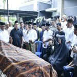 Pj Bupati Kampar Melayat ke kediaman Alm. Ir. Usman Amin