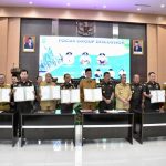 Disaksikan Gubernur Riau dan Kajati Riau, Pj Bupati Kampar Lakukan Penandatangan MoU dengan Kajari Kampar Program Jaga Zapin