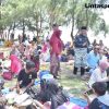 Ratusan Wisatawan Kunjungi Pantai Lapin, Sempena Festival Mandi Shafar