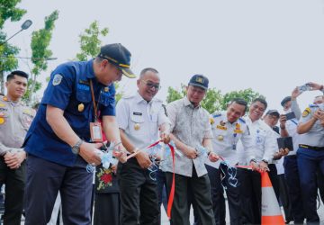 Bus Damri Bangkinang – Bandara SSK II Kembali Beroperasi, Pj Bupati Kampar Langsung Launching