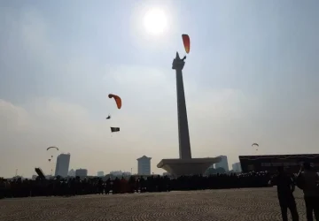 Kapolri Pimpin Apel Gelar Pasukan Operasi Mantap Brata 2023-2024