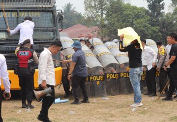 Kesiapan Pengamanan Pemilu Serentak 2024 Polres Muara Enim Latihan Simulasi Sispam Kota dan Penanganan Aksi Unras