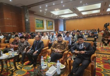 Wakili Pj. Bupati Kampar, Staf Ahli Bupati Riadel Fitri Hadiri Wisuda Polkam Kampar