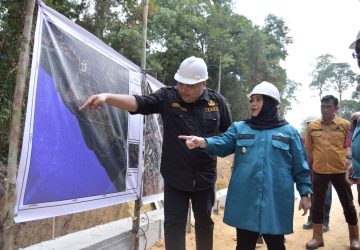 Tinjau Pembangunan Jalan Lingkar Duri Barat, Bupati Kasmarni : Target Mei 2024 Fungsional