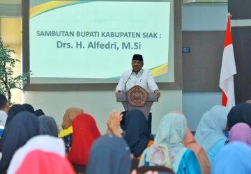 Di Undang Jadi Narasumber di Unilak, Bupati Alfedri Paparkan Program BeTUNAS