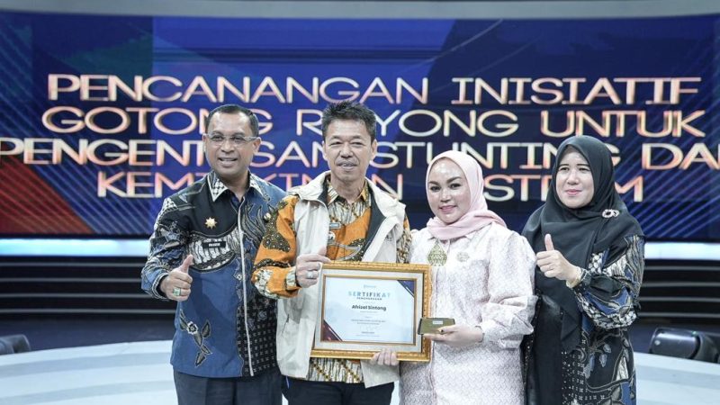 Dihadiri Wapres, Bupati Rohil Terima Penghargaan Penanganan Stunting dan Kemiskinan Ekstrem