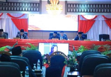 Ketua DPRD Kendra Wijaya Mengikuti Renungan Suci