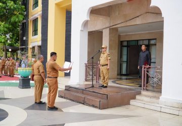 Pj Bupati Kampar Pimpin Apel Gabungan yang Diikuti ASN dan THL Dilingkup Pemkab Kampar