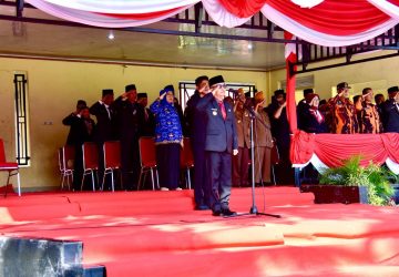 Pj Bupati Kampar Jadi Inspektur Upacara Dalam Rangka Hari Pahlawan Nasional ke-78