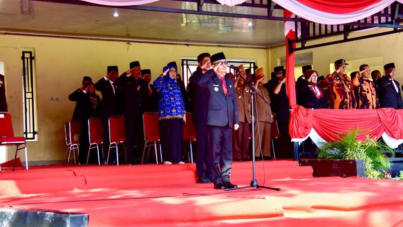 Pj Bupati Kampar Jadi Inspektur Upacara Dalam Rangka Hari Pahlawan Nasional ke-78