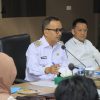 Percepatan Realisasi Fisik Keuangan Kegiatan Pembangunan Oktober 2023, Pj Bupati Kampar Menggelar Rapat Evaluasi Bersama Kepala OPD dan Camat