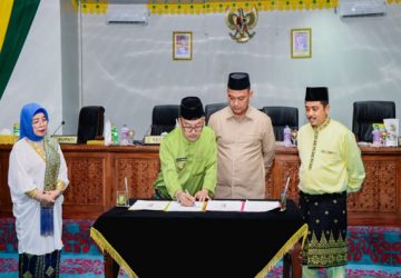 Ketua DPRD Kampar Tandatangani Nota Kesepakatan KUA-PPAS APBD Tahun Anggaran 2024