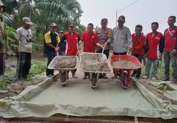 Akses Jalan ke Wisata Pantai Agro Mulai Dicor Beton Oleh Pemdes Legundi