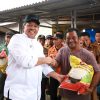 Bupati Alfedri Temui Warga Korban Banjir dan Serahkan Bantuan