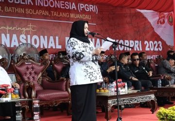 Peringatan HUT Ke-78 PGRI dan HGN 2023, Bupati Kasmarni Peran Guru Tumbuh Generasi Berkwalitas